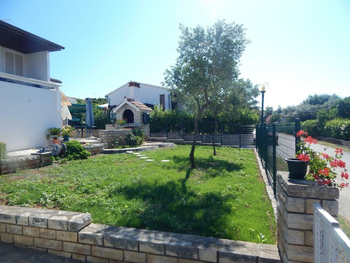 Apartman Duje Petrcane Esterno foto
