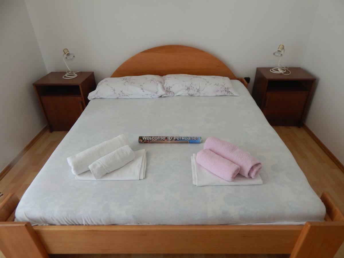 Apartman Duje Petrcane Esterno foto