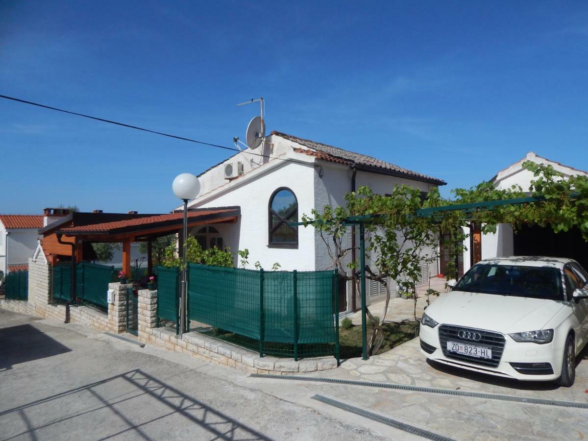 Apartman Duje Petrcane Esterno foto
