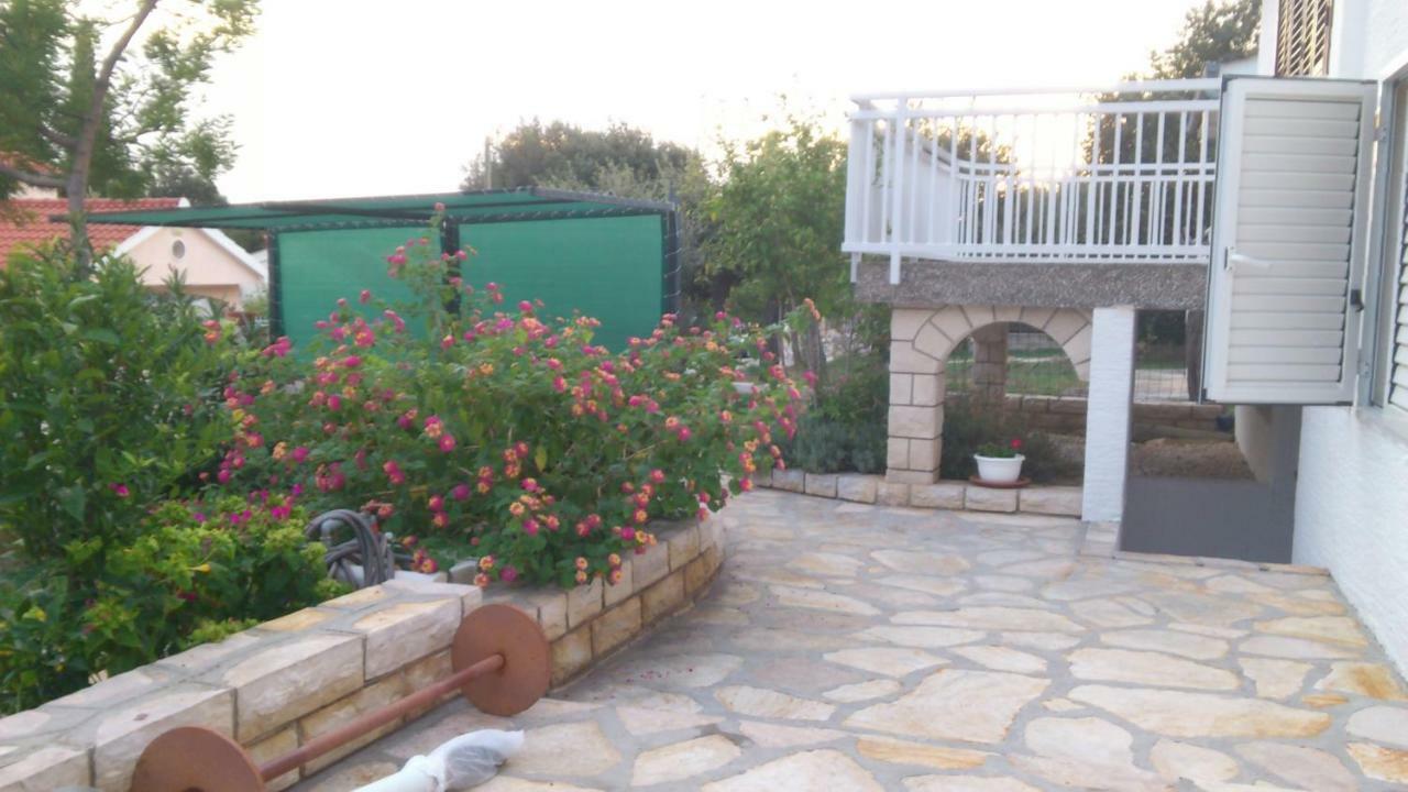 Apartman Duje Petrcane Esterno foto