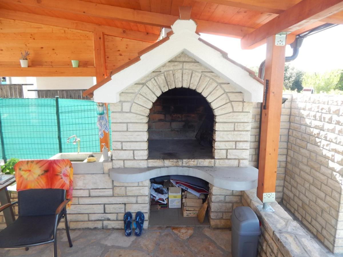 Apartman Duje Petrcane Esterno foto